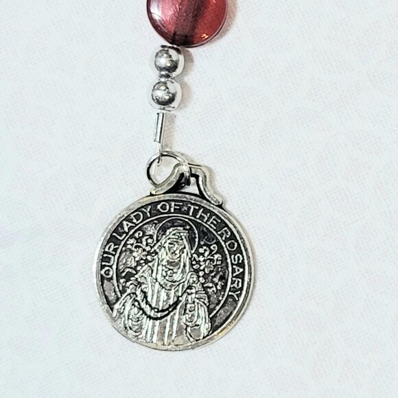 Trinity Missions Rosary Chaplet One Decade Red Beads & 3 Blessed Mother Medals - Picture 6 of 6